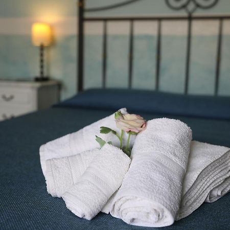 Le Terrazze B&B Формия Екстериор снимка