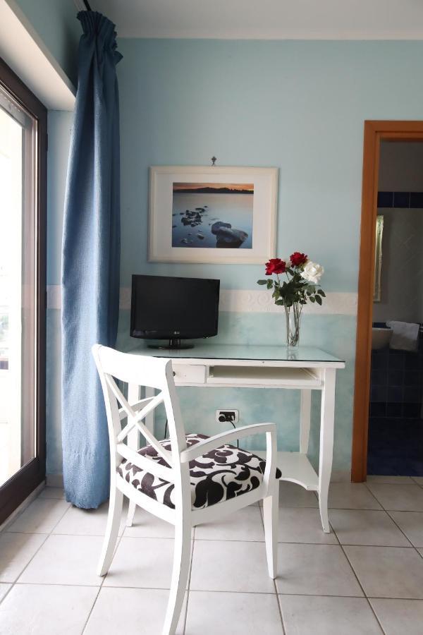 Le Terrazze B&B Формия Екстериор снимка