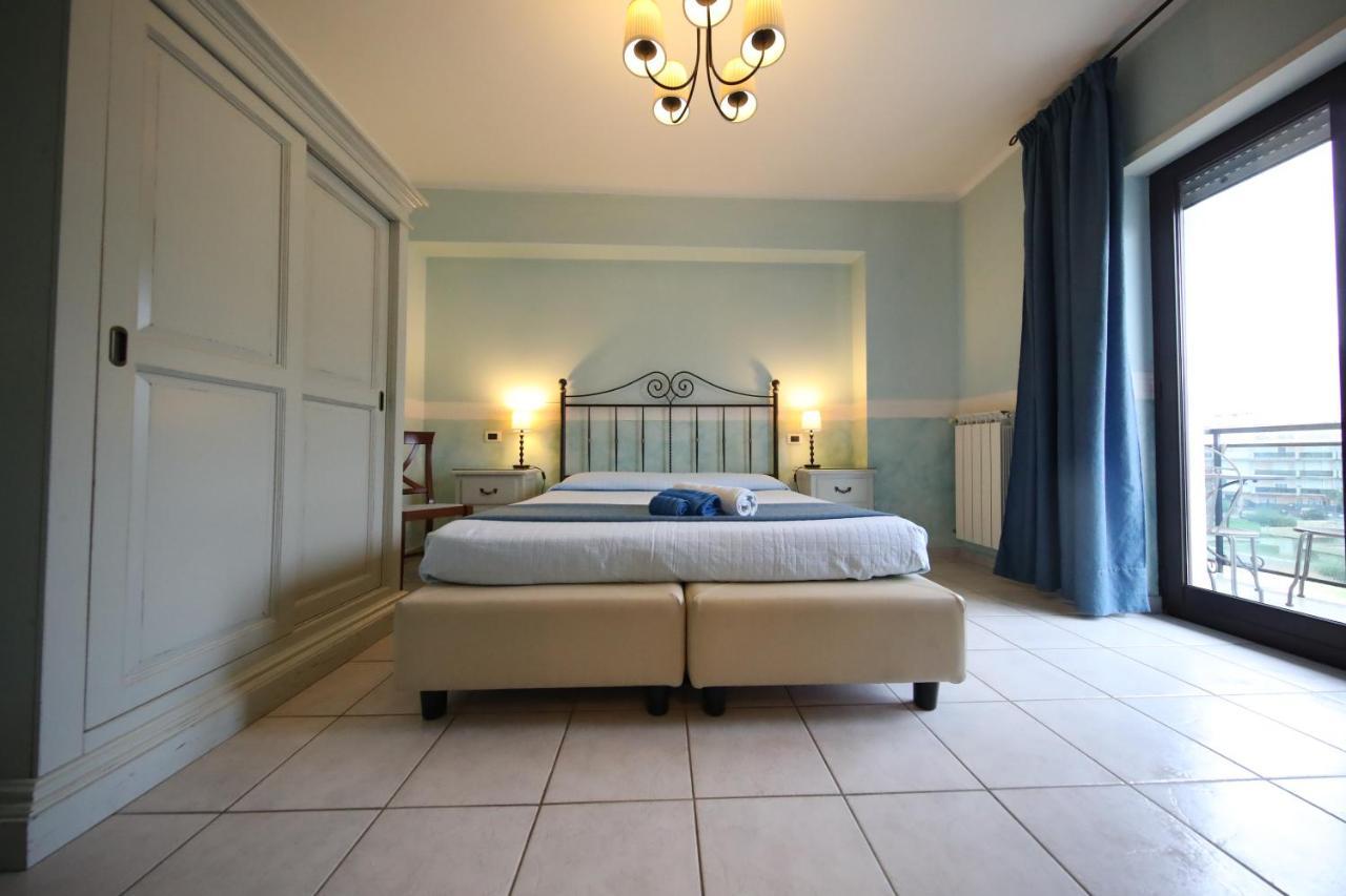 Le Terrazze B&B Формия Екстериор снимка
