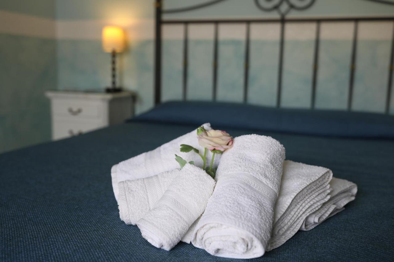 Le Terrazze B&B Формия Екстериор снимка