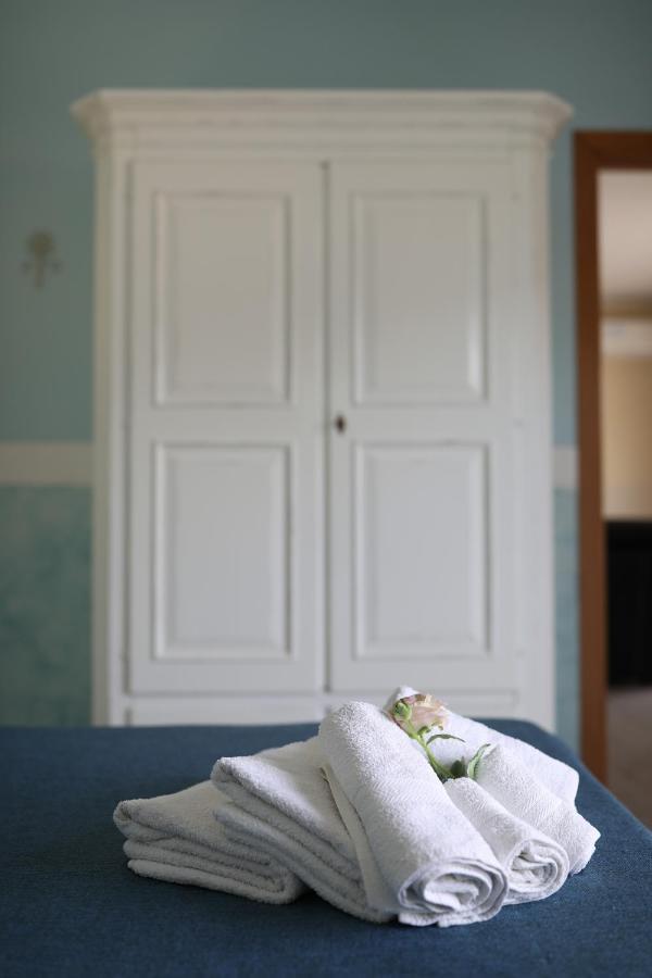 Le Terrazze B&B Формия Екстериор снимка