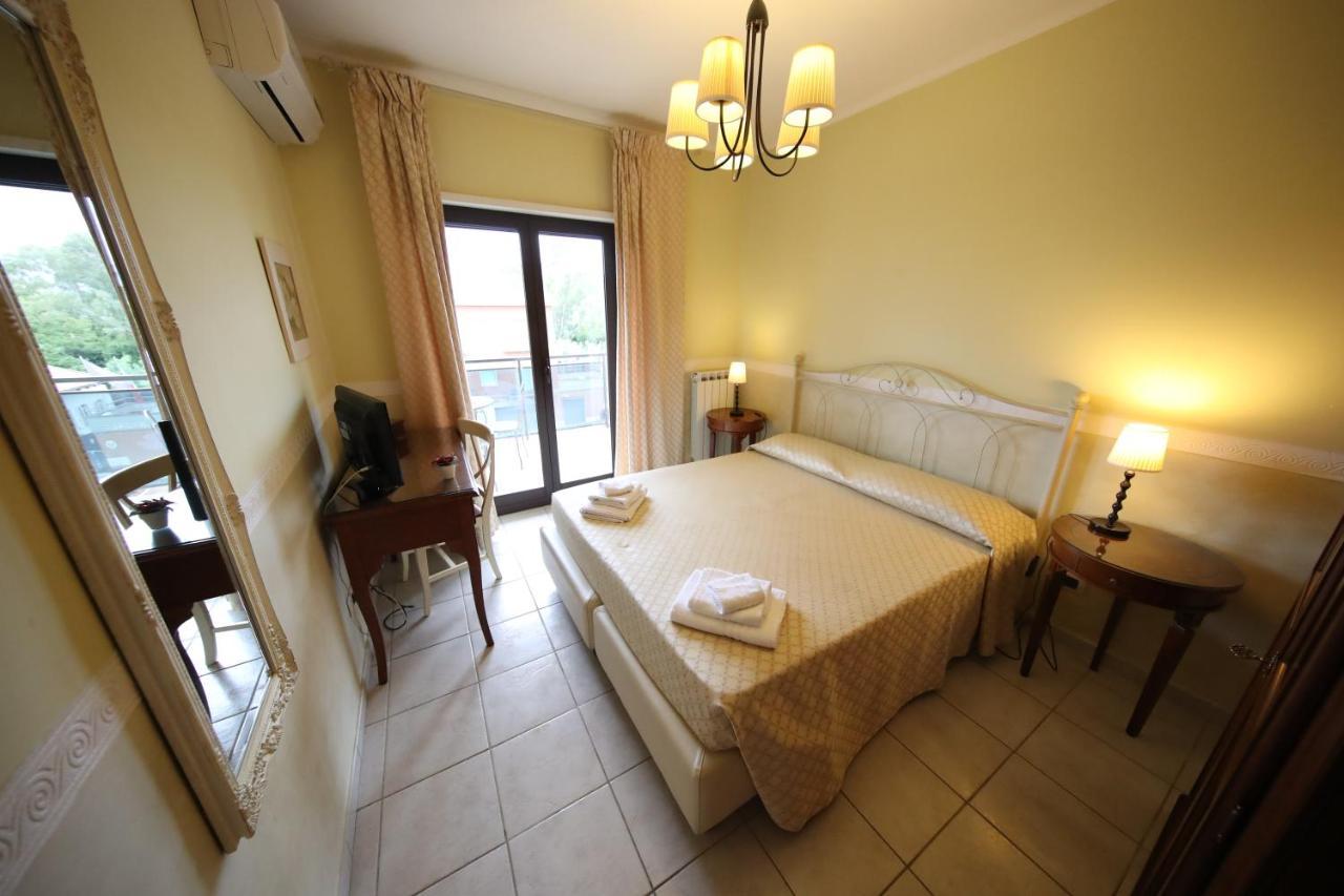 Le Terrazze B&B Формия Екстериор снимка